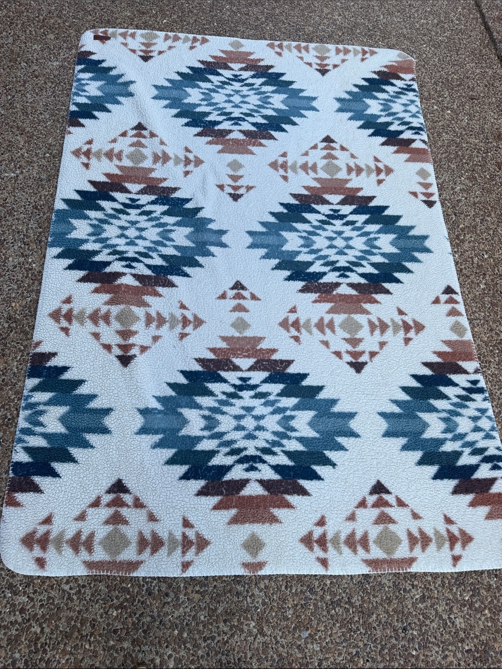 Pendleton Peak Canyon Multicolor Sherpa Throw Fleece Blanket Southwest Aztec - Picture 12 of 17